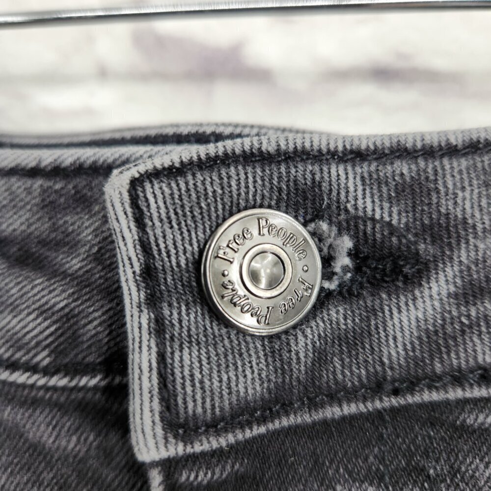 Free People Womens Girlfriend Denim Released Hem Crop Jeans Black 26 - Picture 5 of 16